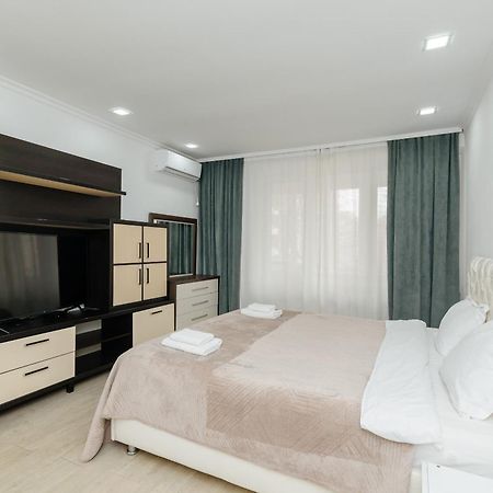 Ultra Centr Chisinau Luxrent Appartement Buitenkant foto