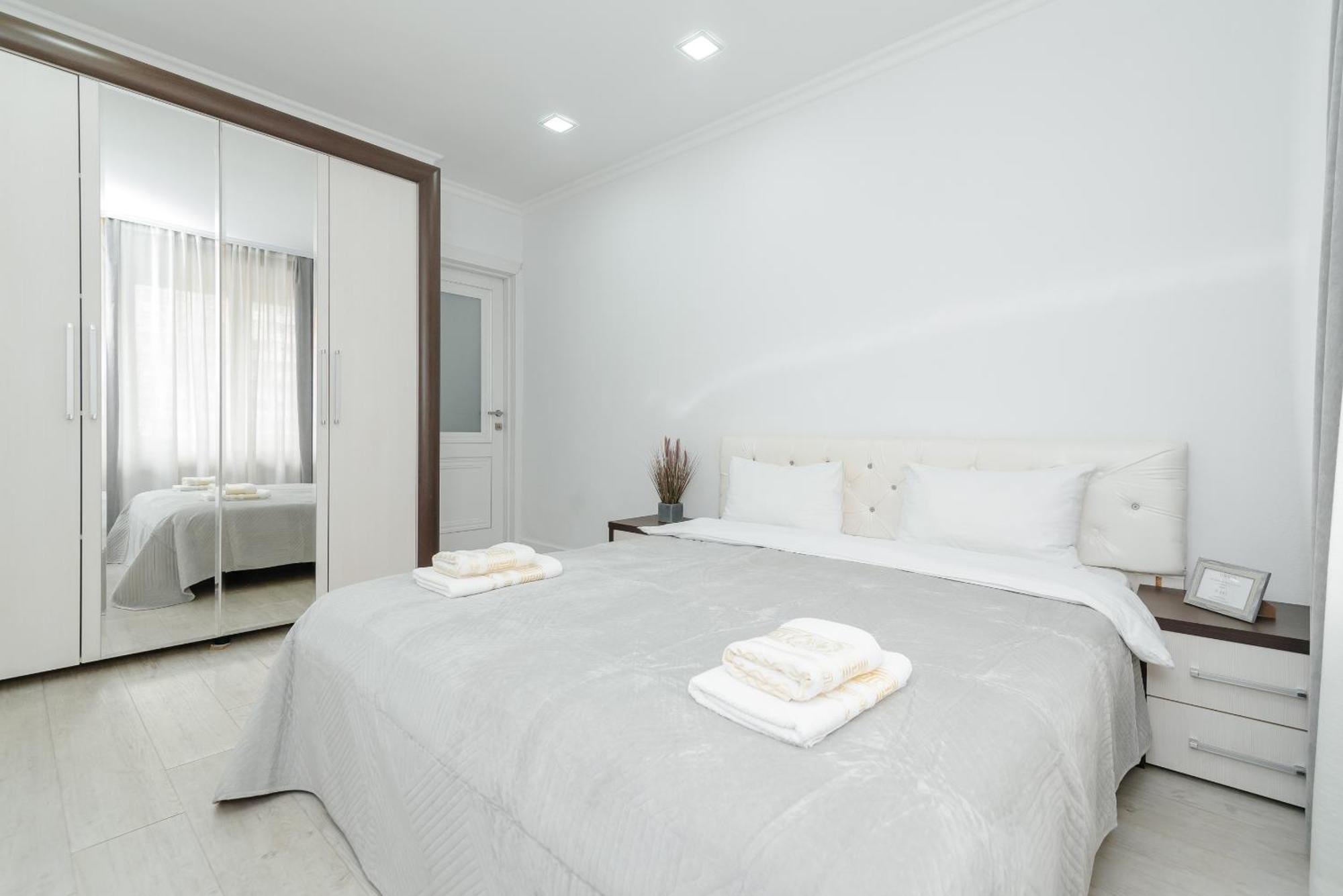 Ultra Centr Chisinau Luxrent Appartement Buitenkant foto